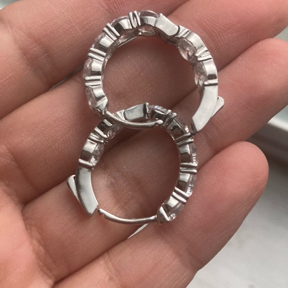 Hoops - Picture 3 of 8